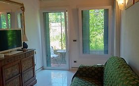Beatiful Modern Flat Venice Centre With Private Lounge Green Area Relax